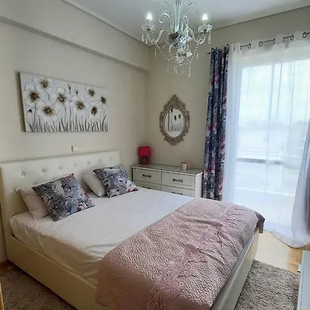 Διαμέρισμα Alina's Place 2 *